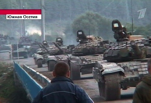 Russian armor on Zarskaya road, connecting North and South Ossetia 