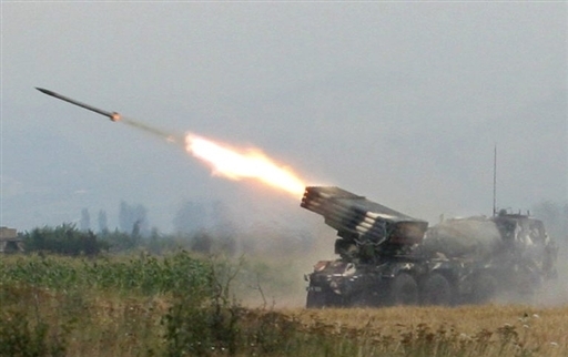 Georgian rocket artillery fires on Zhinvali close-up 