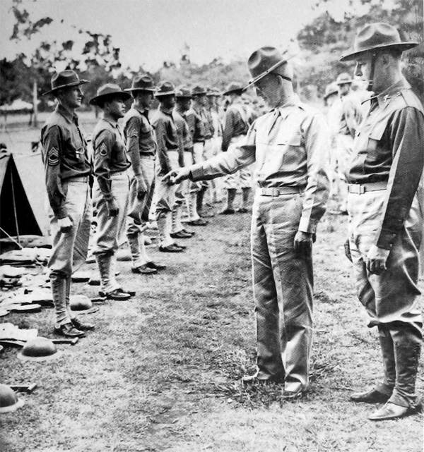 INFANTRYMEN DURING A FIELD INSPECTION