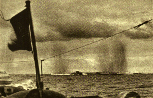 Navy also got involved from the first day in the battle - torpedo boats make their thrust against the Soviet fleet